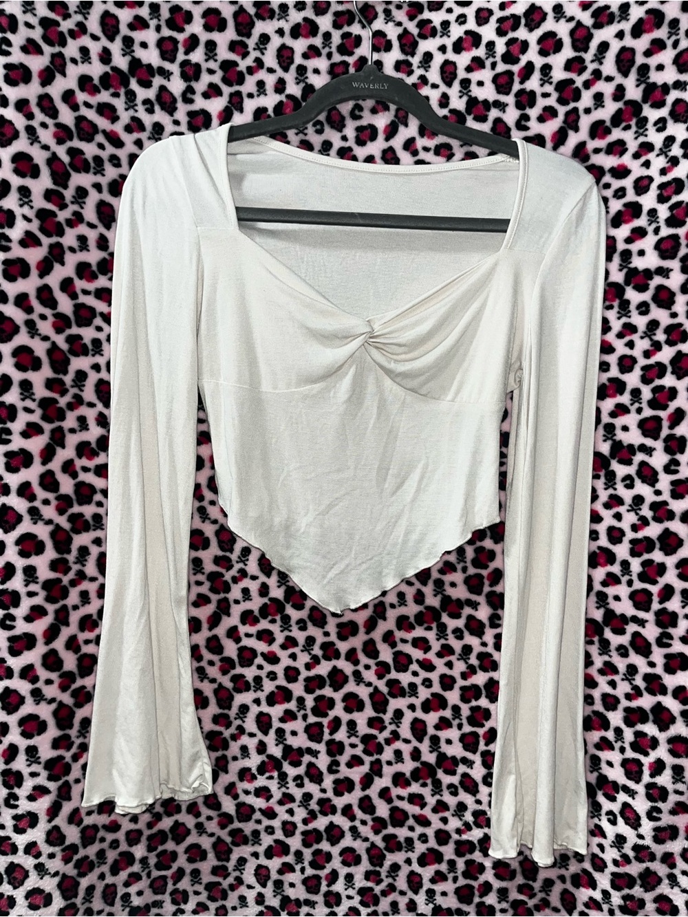 SHEIN White Long-Sleeve Twist-Front Crop Top